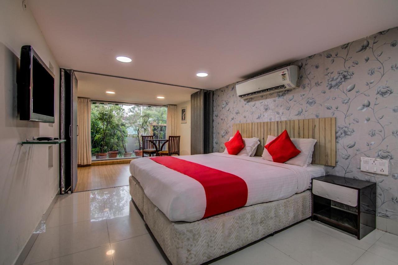 Oyo Hotel 55 Lawsons Bay Jalāripeta Extérieur photo