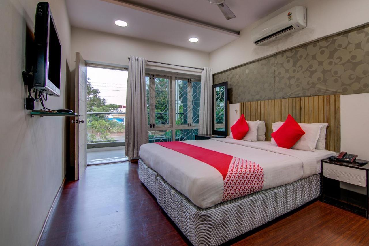 Oyo Hotel 55 Lawsons Bay Jalāripeta Extérieur photo
